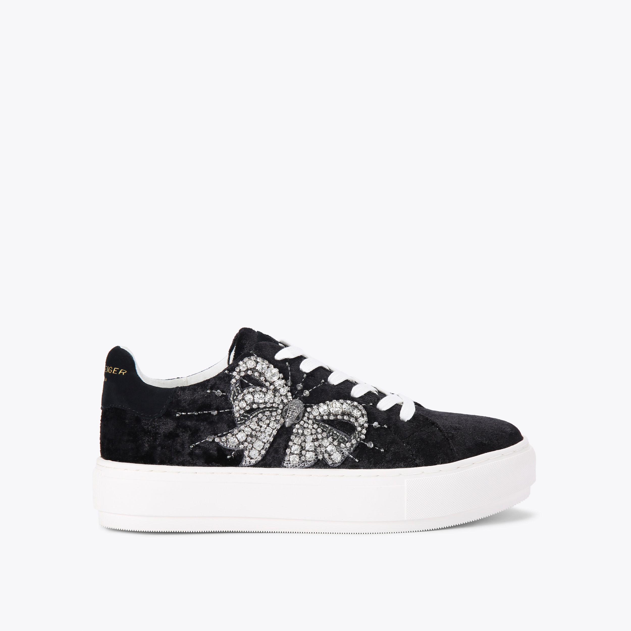 Kurt geiger laney hot sale black trim trainers