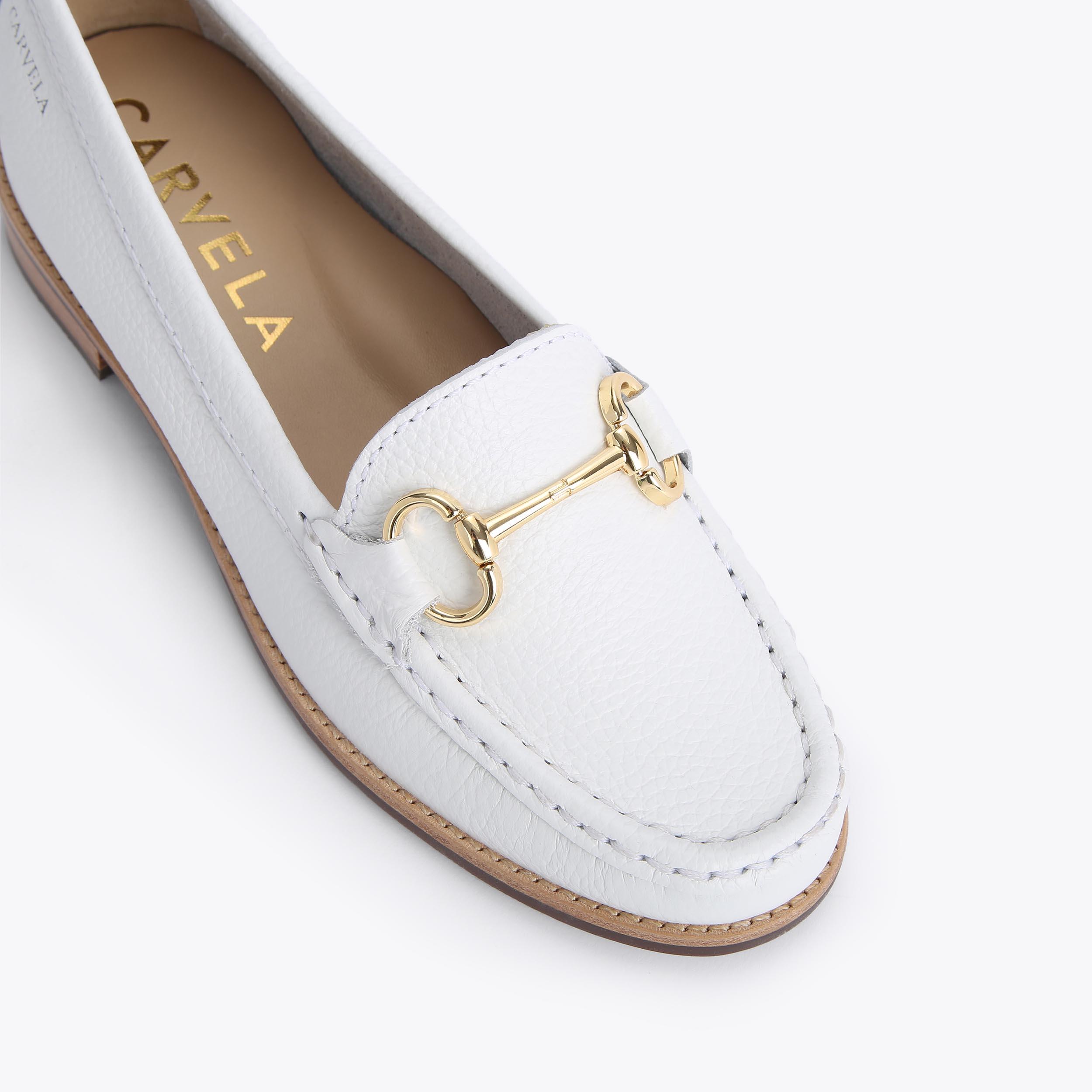 13 wide football cleats