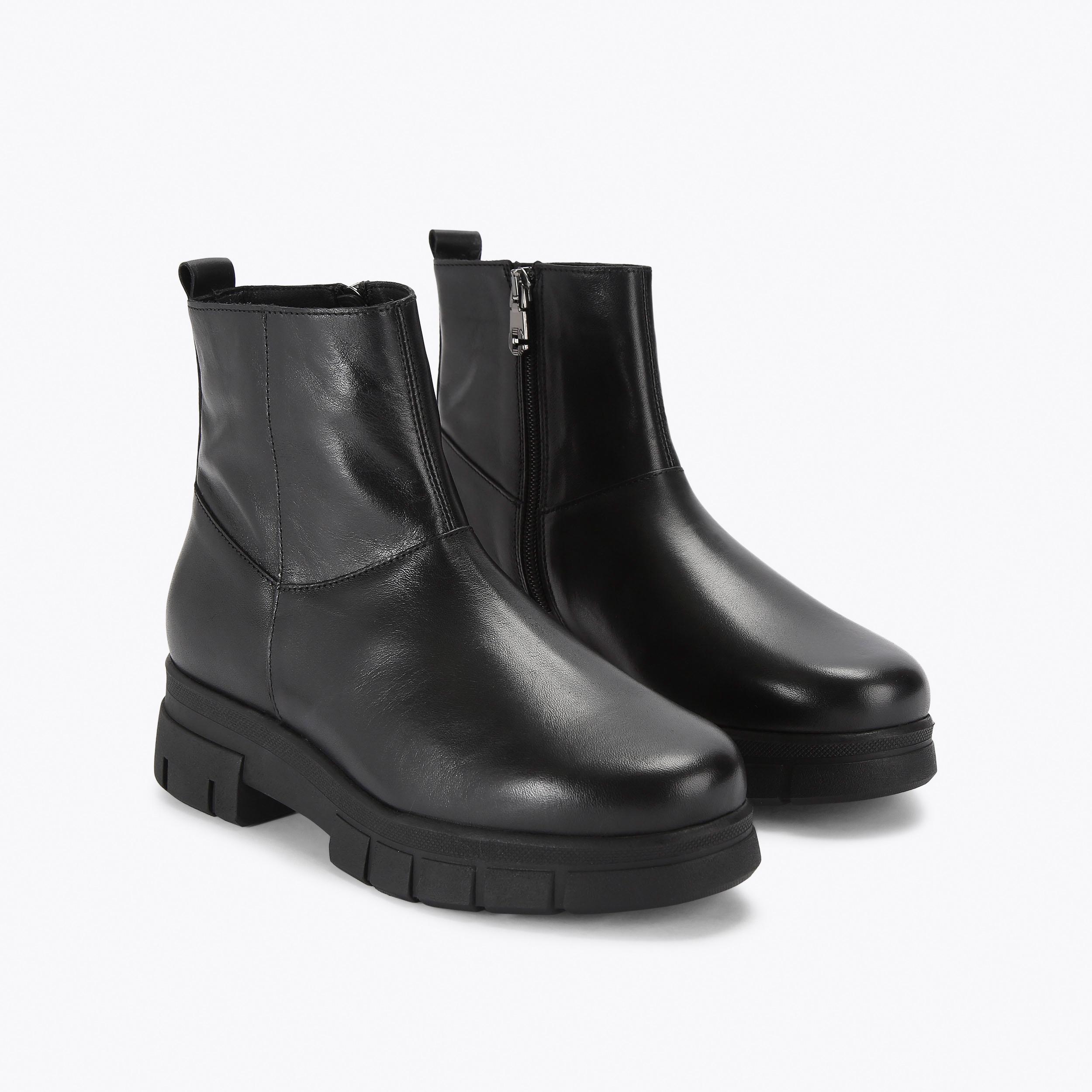 RUN CHELSEA 2 Black Ankle Boot by CARVELA COMFORT