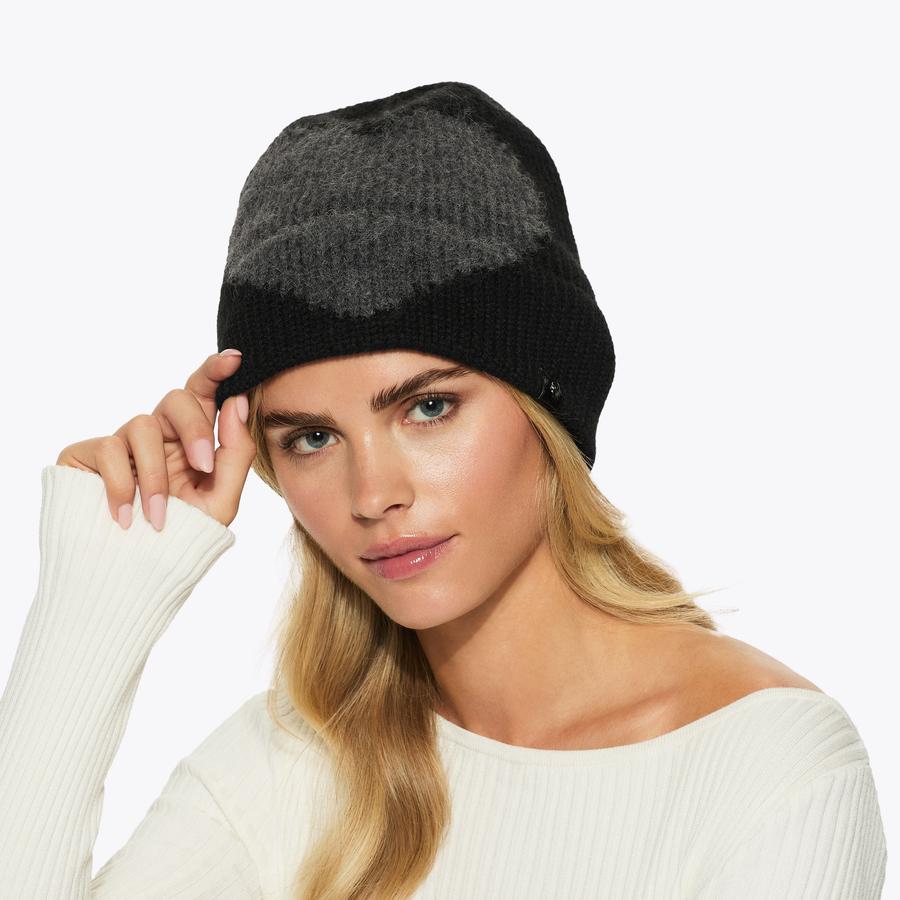 GuruGuru Heart Beanie 新品未使用 INTASIA HEART BEANIE White Pink Heart Beanie by KURT GEIGER LONDON